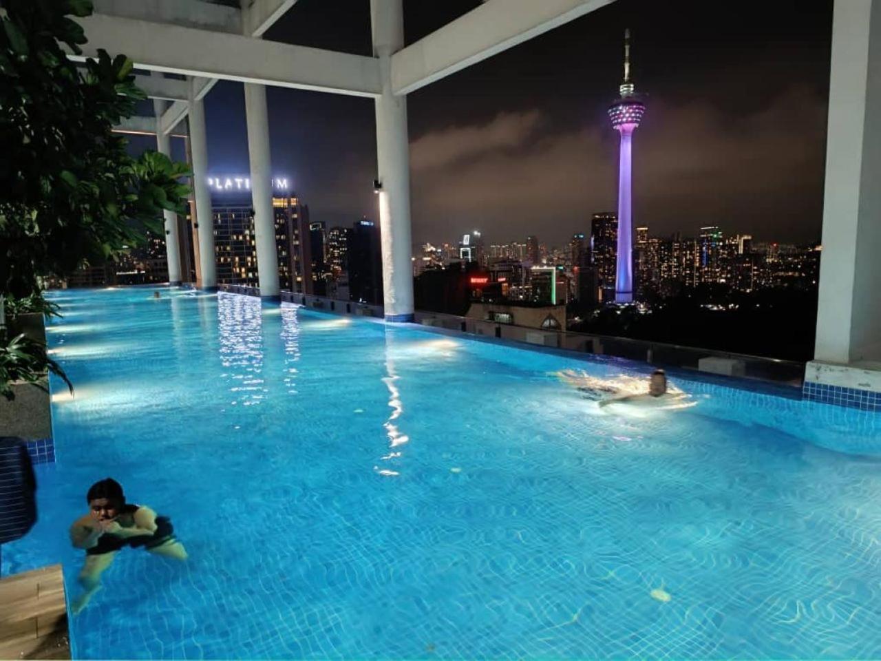The Luxe Colony Klcc By Sky Pool Apartment Kuala Lumpur Exterior photo